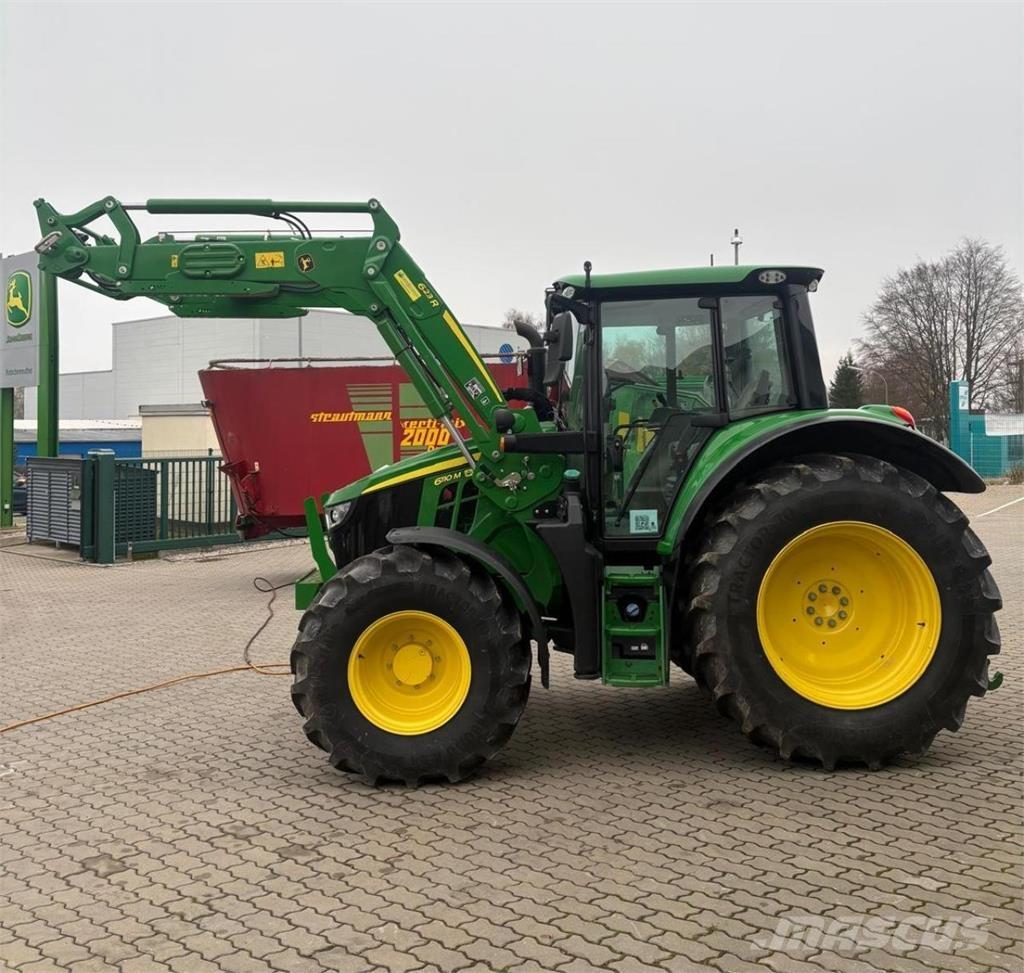 John Deere 6110M Traktori