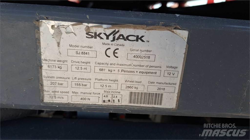 SkyJack 8841RT Šķerveida pacēlāji