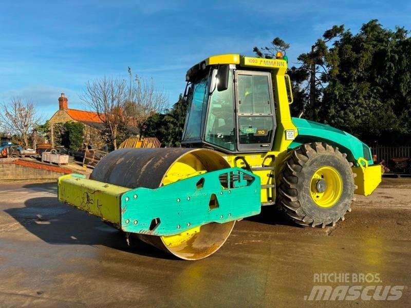 Ammann ASC 110 Vienvalča grunts veltņi