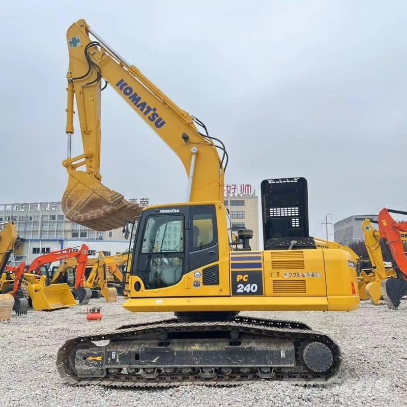 Komatsu PC 240 Kāpurķēžu ekskavatori