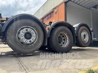 Volvo FM 460 Treileri ar āķi