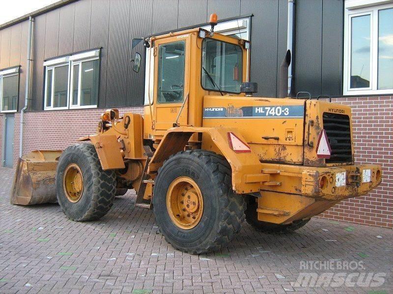 Hyundai HL740-3 Iekrāvēji uz riteņiem