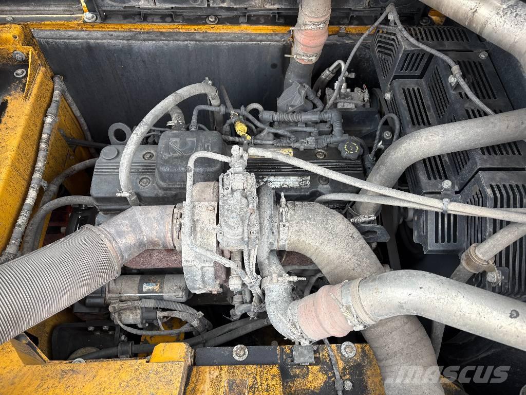 LiuGong CLG933E Kāpurķēžu ekskavatori