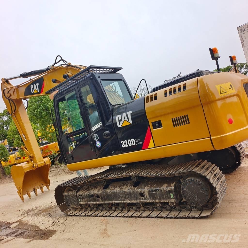 CAT 320 D 2L Kāpurķēžu ekskavatori