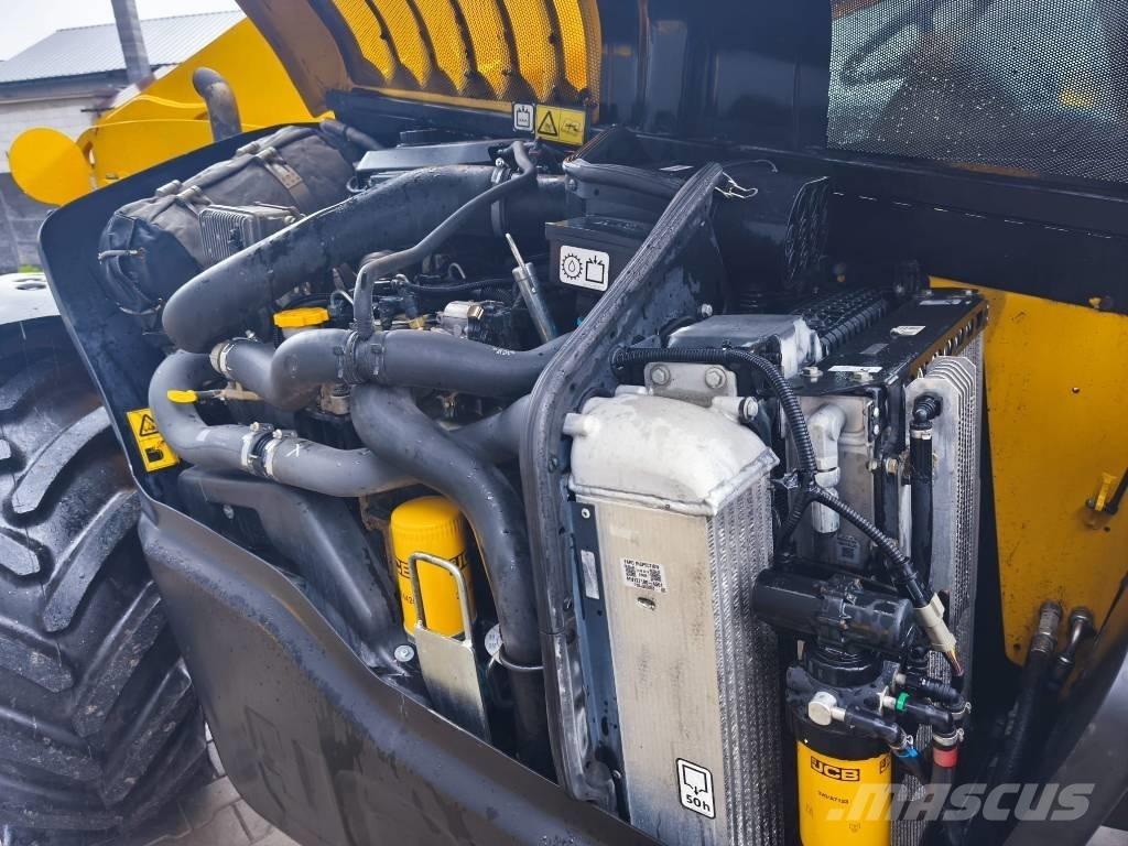 JCB 541-70 Teleskopiskie manipulatori