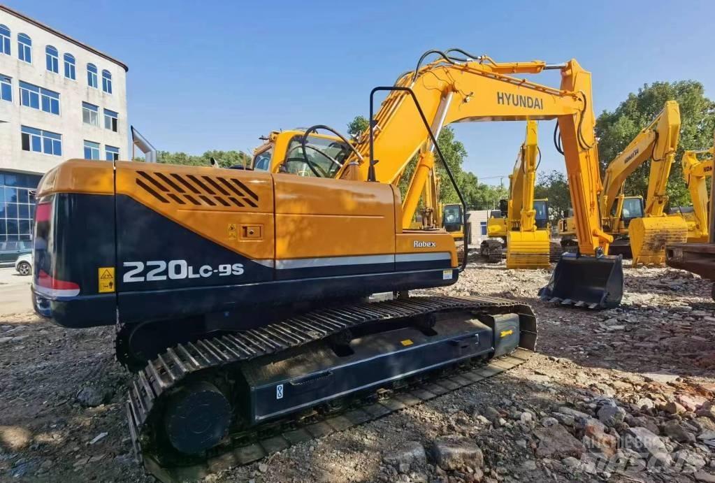 Hyundai R220LC-9S Kāpurķēžu ekskavatori