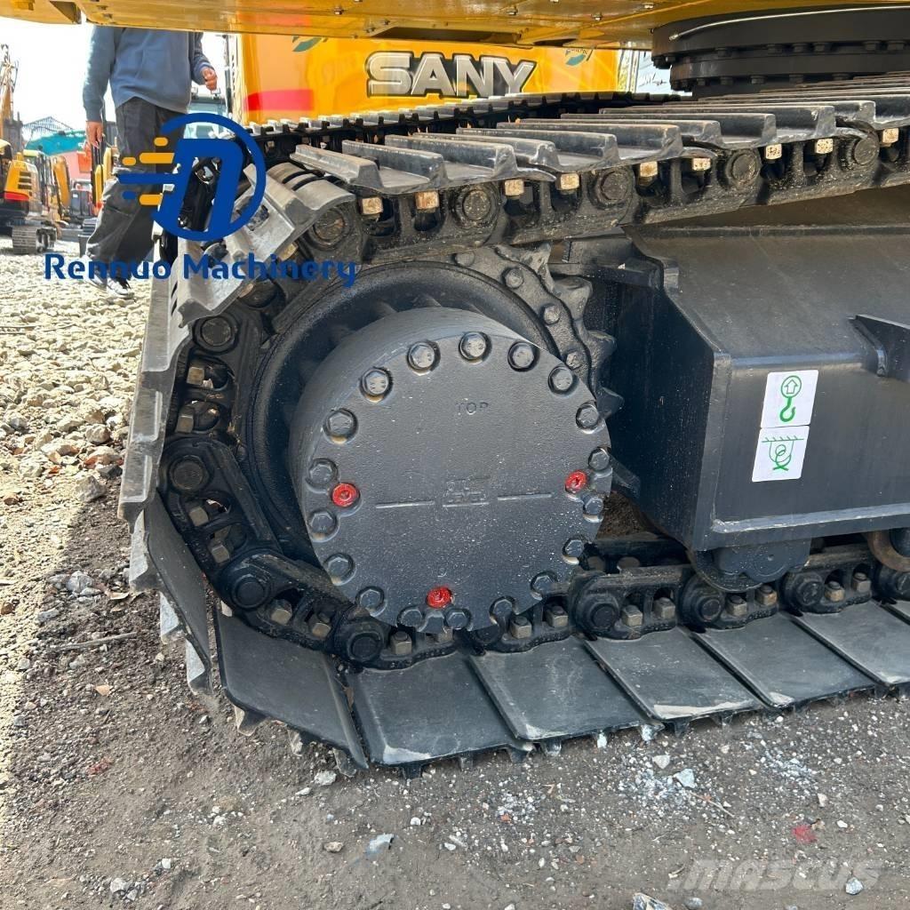 Komatsu PC200-8 Kāpurķēžu ekskavatori