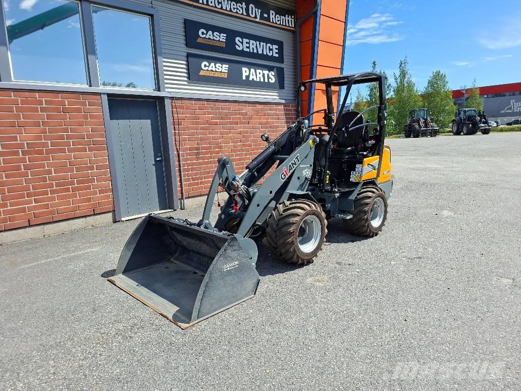 GiANT G 2300 HD Multifunkcionālie iekrāvēji