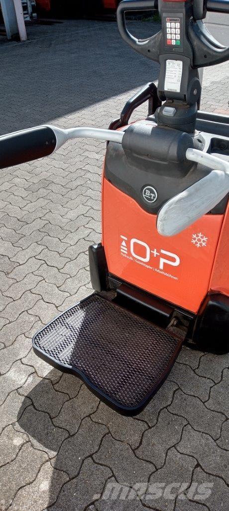 Toyota SPE140L Pašgājēji krautnētāji