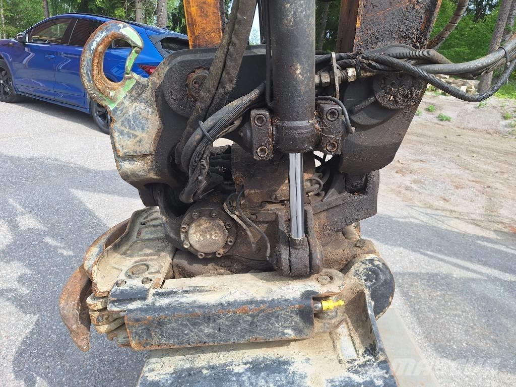 JCB JZ 140 LC Kāpurķēžu ekskavatori