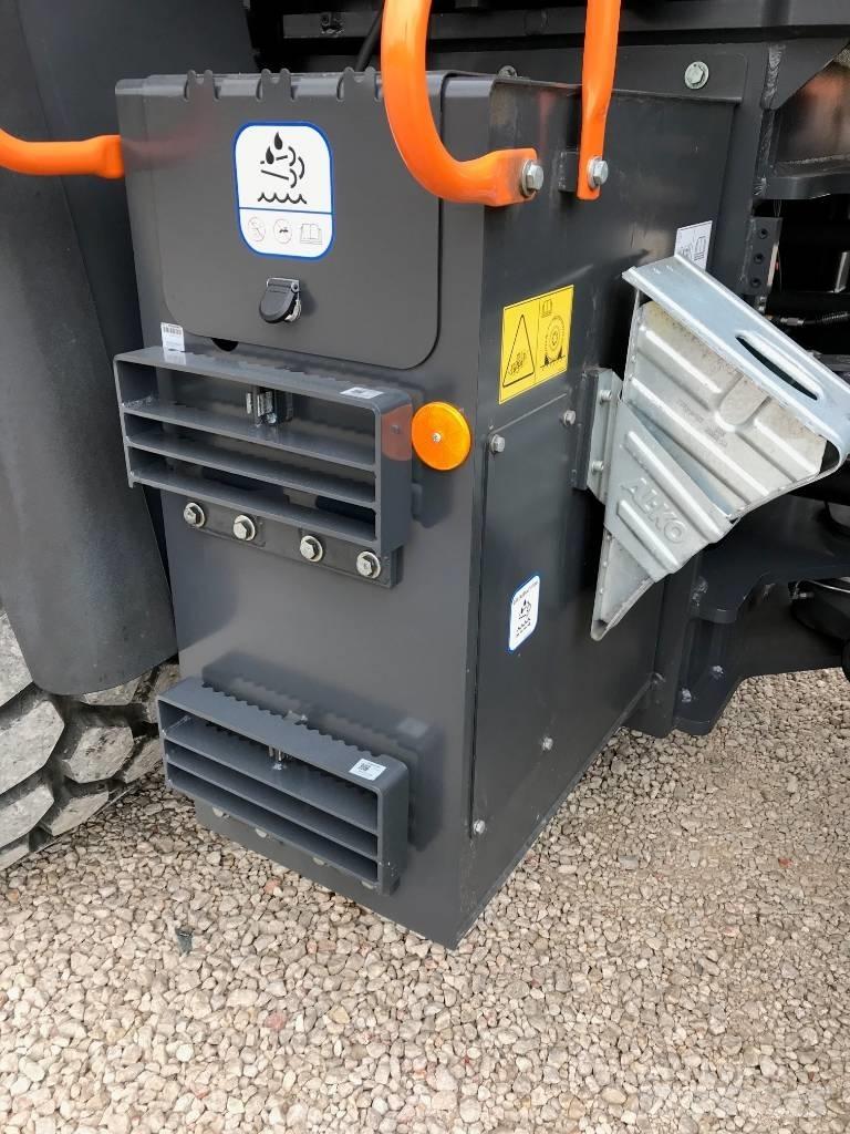 Develon DL 320-7 Iekrāvēji uz riteņiem