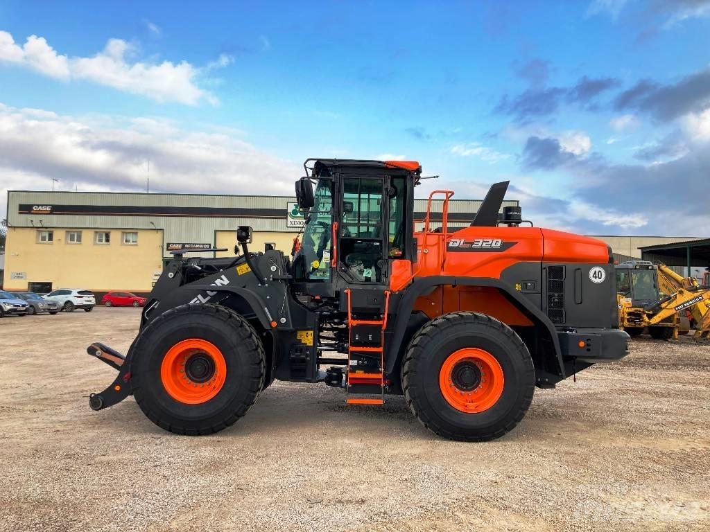 Develon DL 320-7 Iekrāvēji uz riteņiem