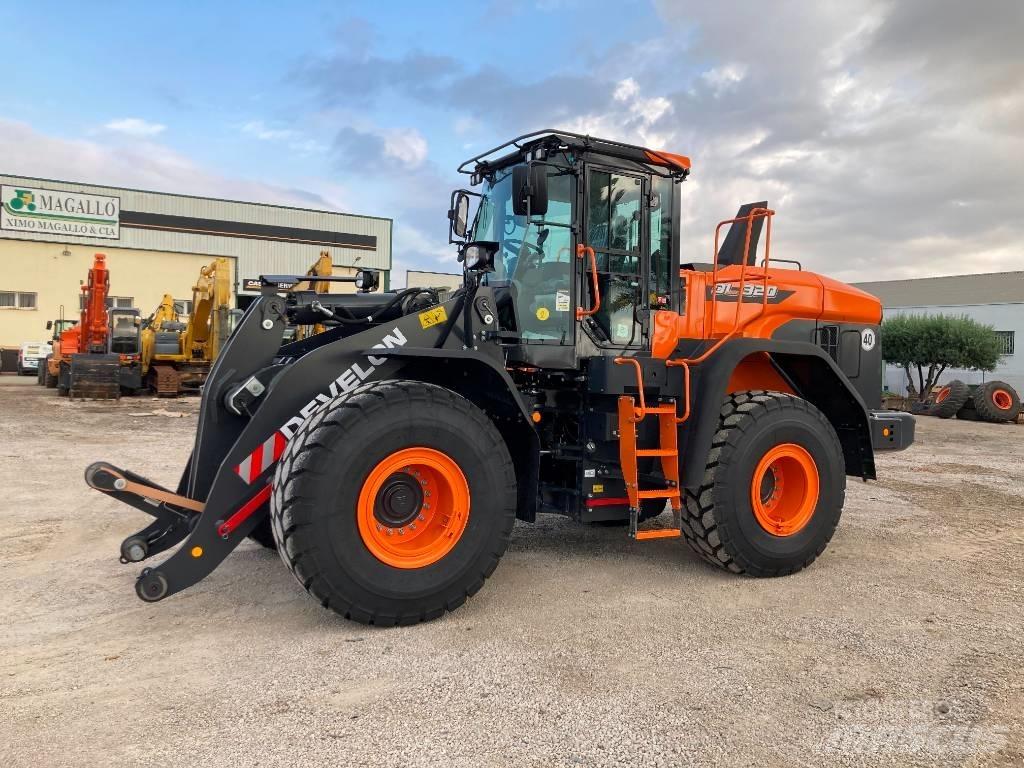 Develon DL 320-7 Iekrāvēji uz riteņiem