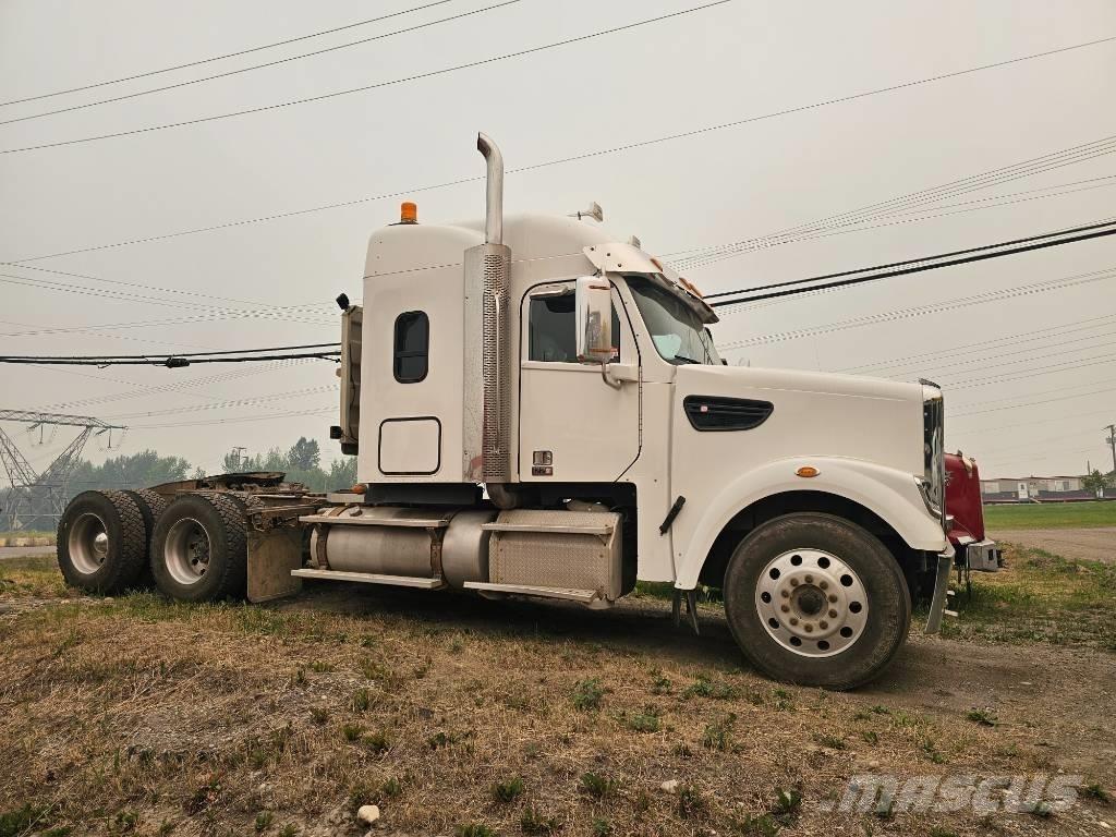 Freightliner 122 SD Vilcēji