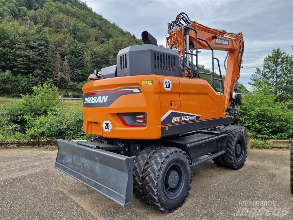 Doosan DX165WR-7 Ekskavatori uz riteņiem