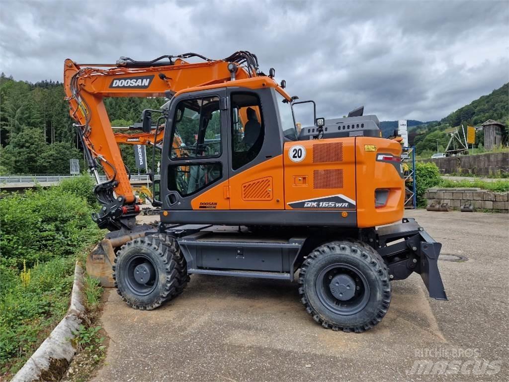 Doosan DX165WR-7 Ekskavatori uz riteņiem
