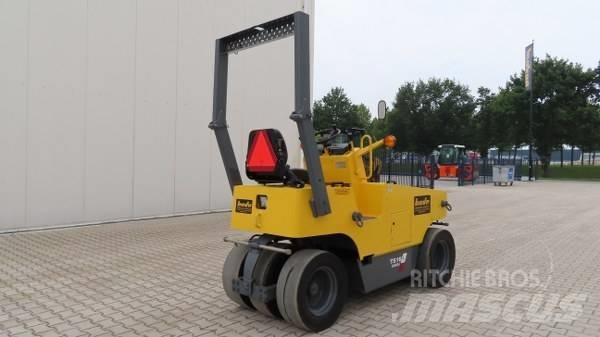 Sakai TS 160 Pneimatiskie veltņi
