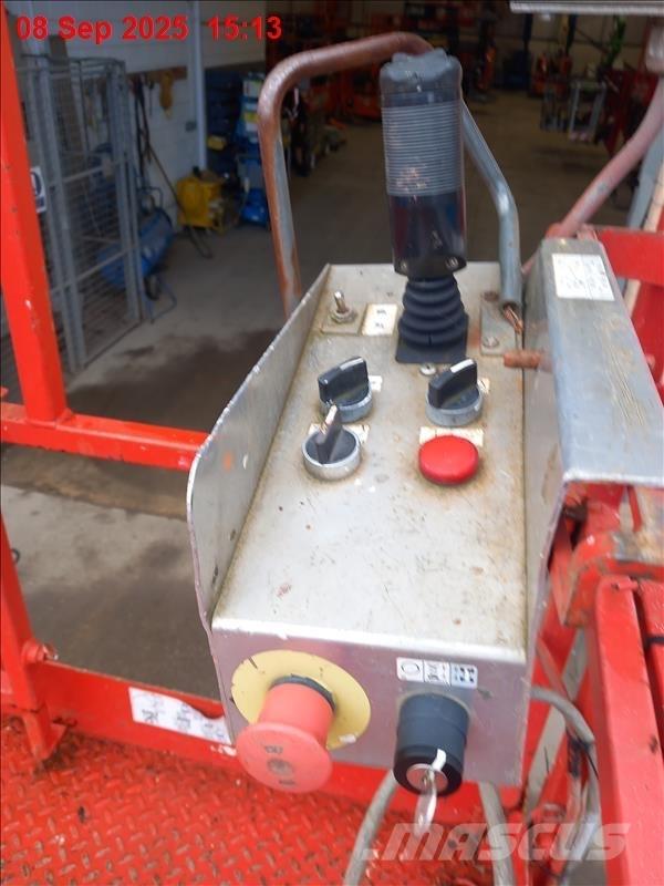 SkyJack SJ 8841 RT Šķerveida pacēlāji