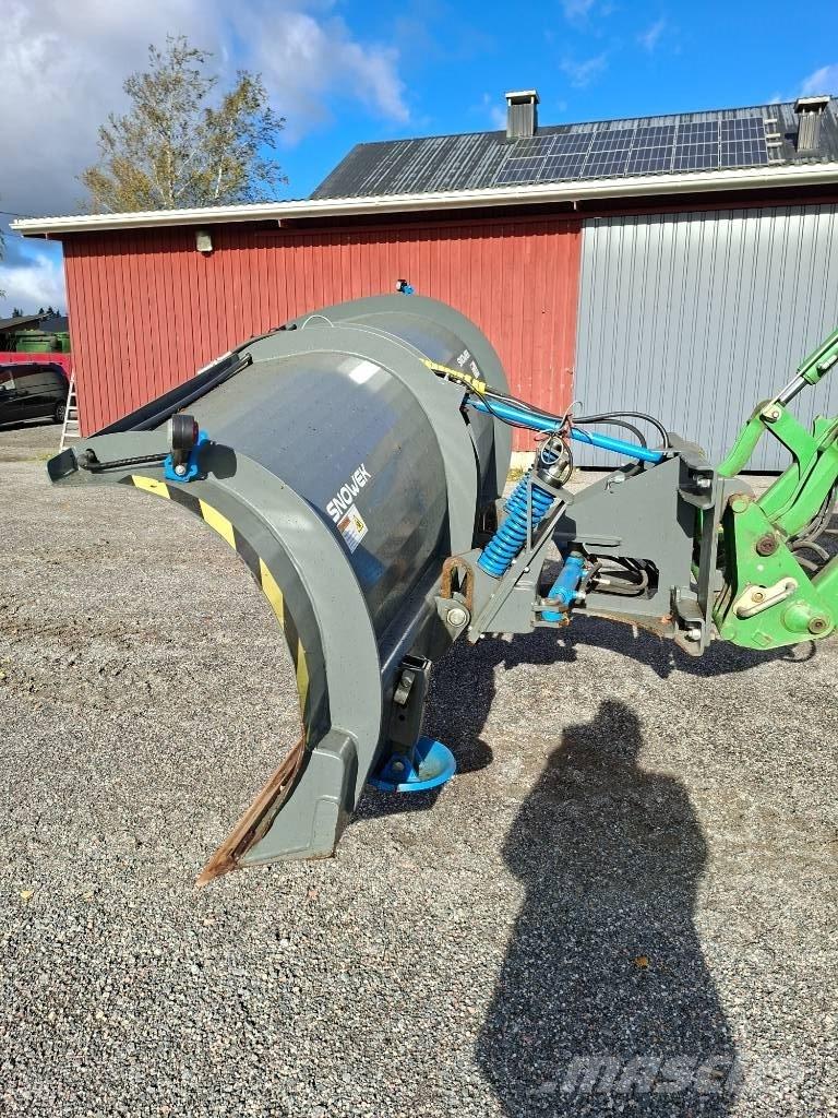 Snowek Alueaura Sniega naži un tīrītāji