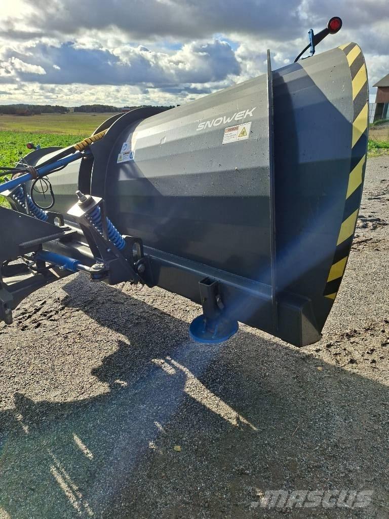 Snowek Alueaura Sniega naži un tīrītāji