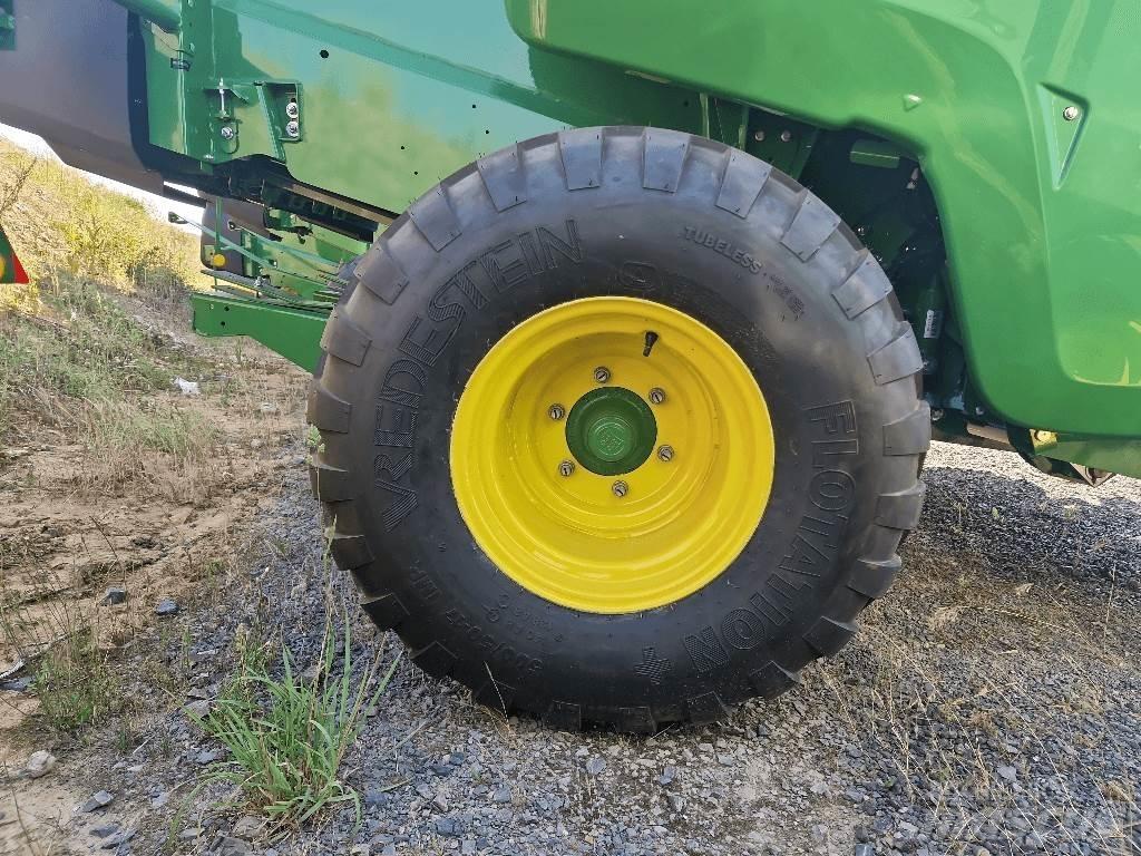 John Deere V461M Rituļu preses