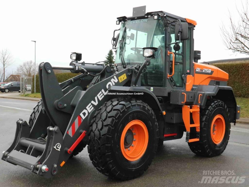 Develon DL 250-7 Iekrāvēji uz riteņiem