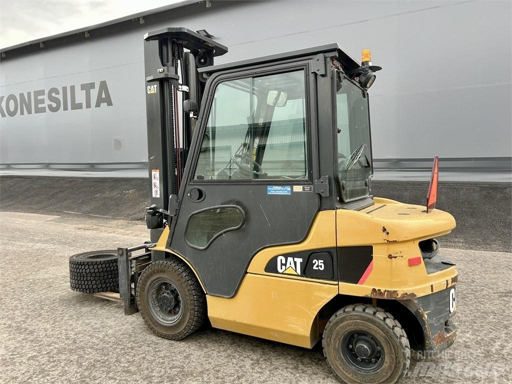 CAT DP 25 NT Tehnika ar dīzeļa dzinēju