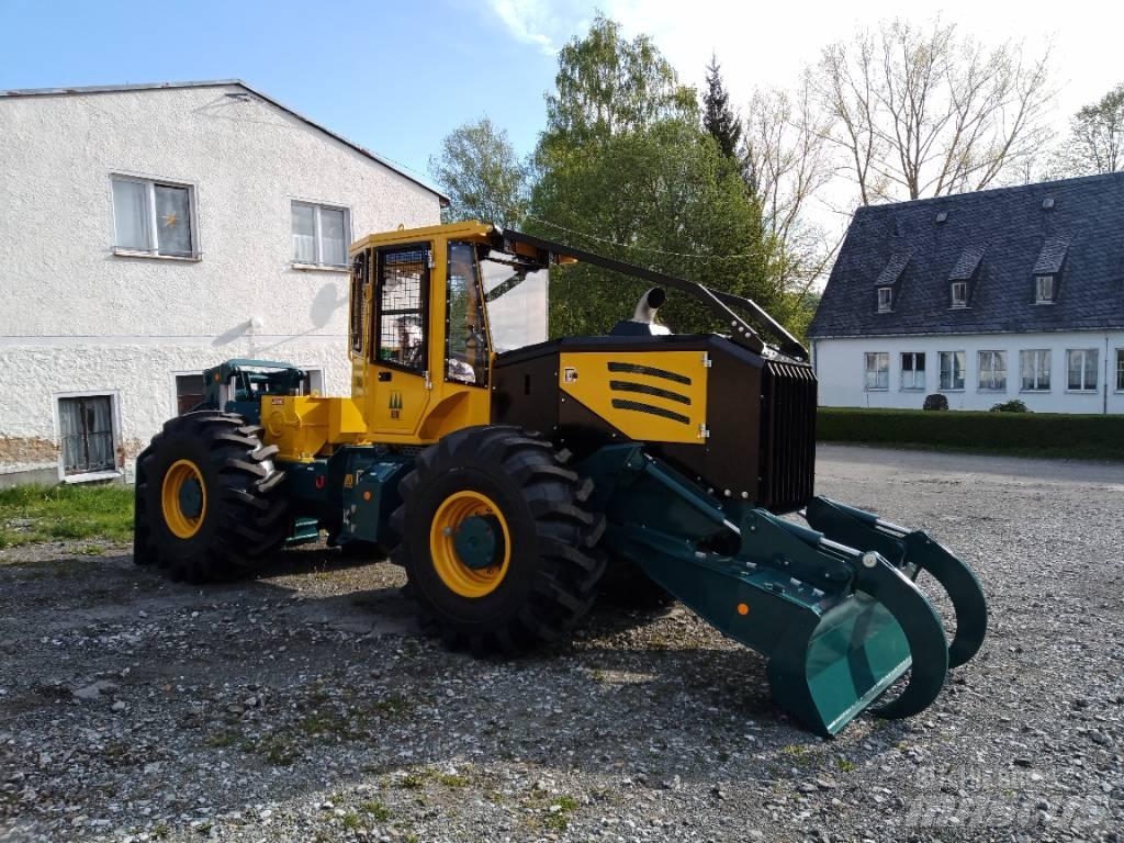 HSM 904S Mežizstrādes traktori