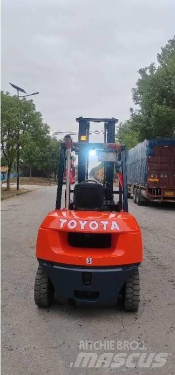 Toyota FD 50 Tehnika ar dīzeļa dzinēju