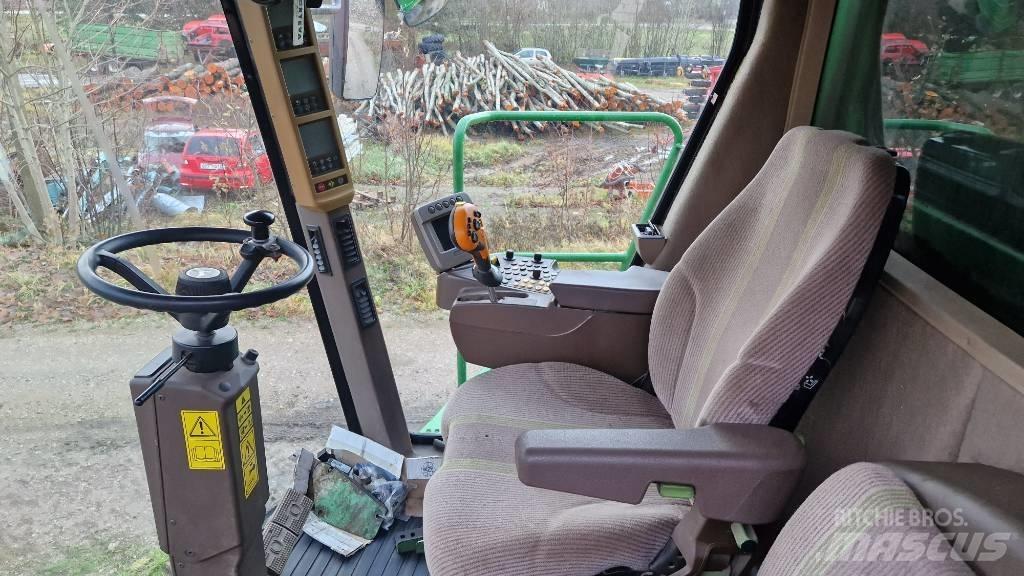 John Deere S 690 Ražas novākšanas kombaini