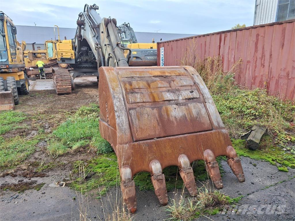 Volvo EC 460 BLC Būvniecība- Citi