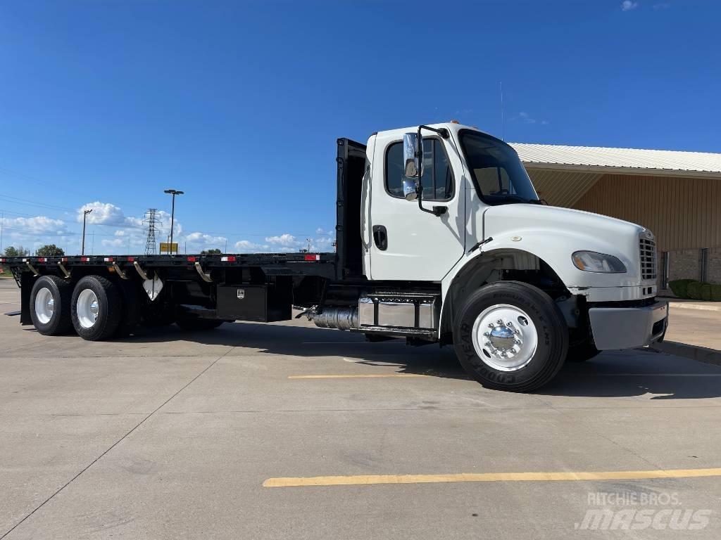 Freightliner M 106 Platformas/izkraušana no sāniem