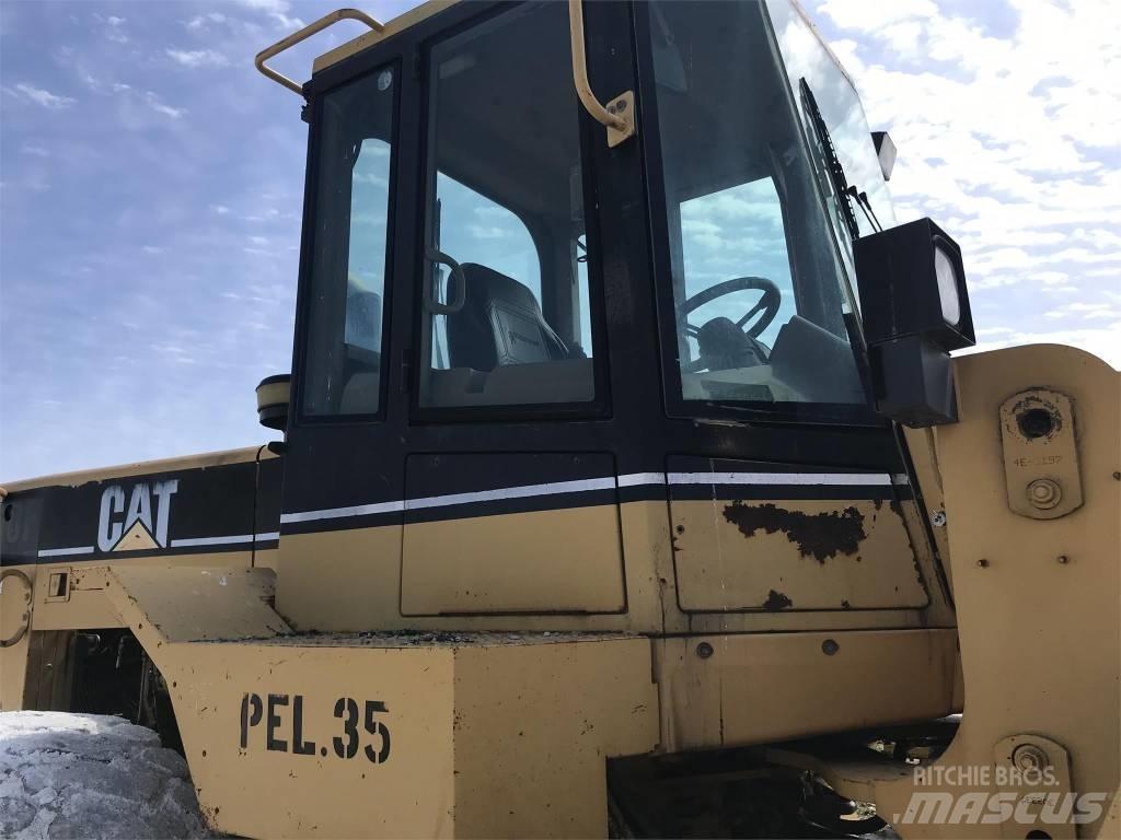 CAT 960 F Iekrāvēji uz riteņiem