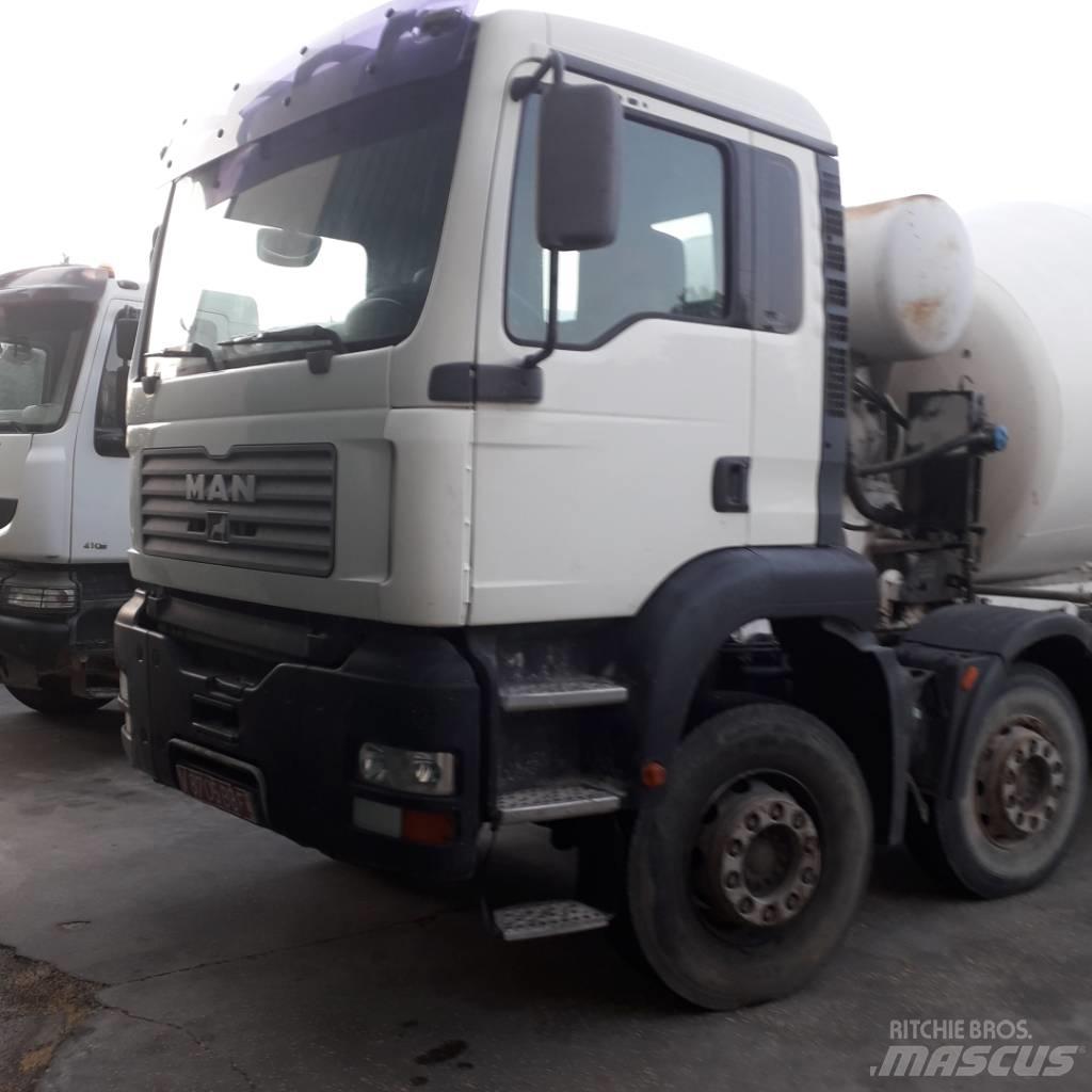 MAN TGA32.360 Betonvedēji