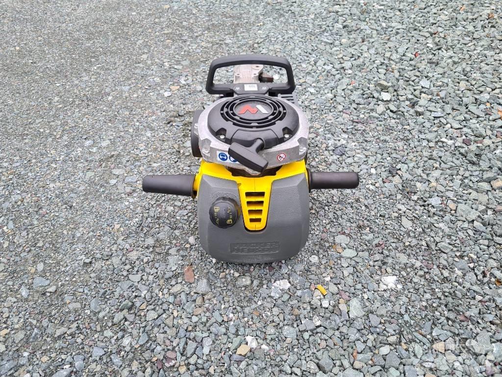 Wacker Neuson BH40 Āmuri/Drupinātāji