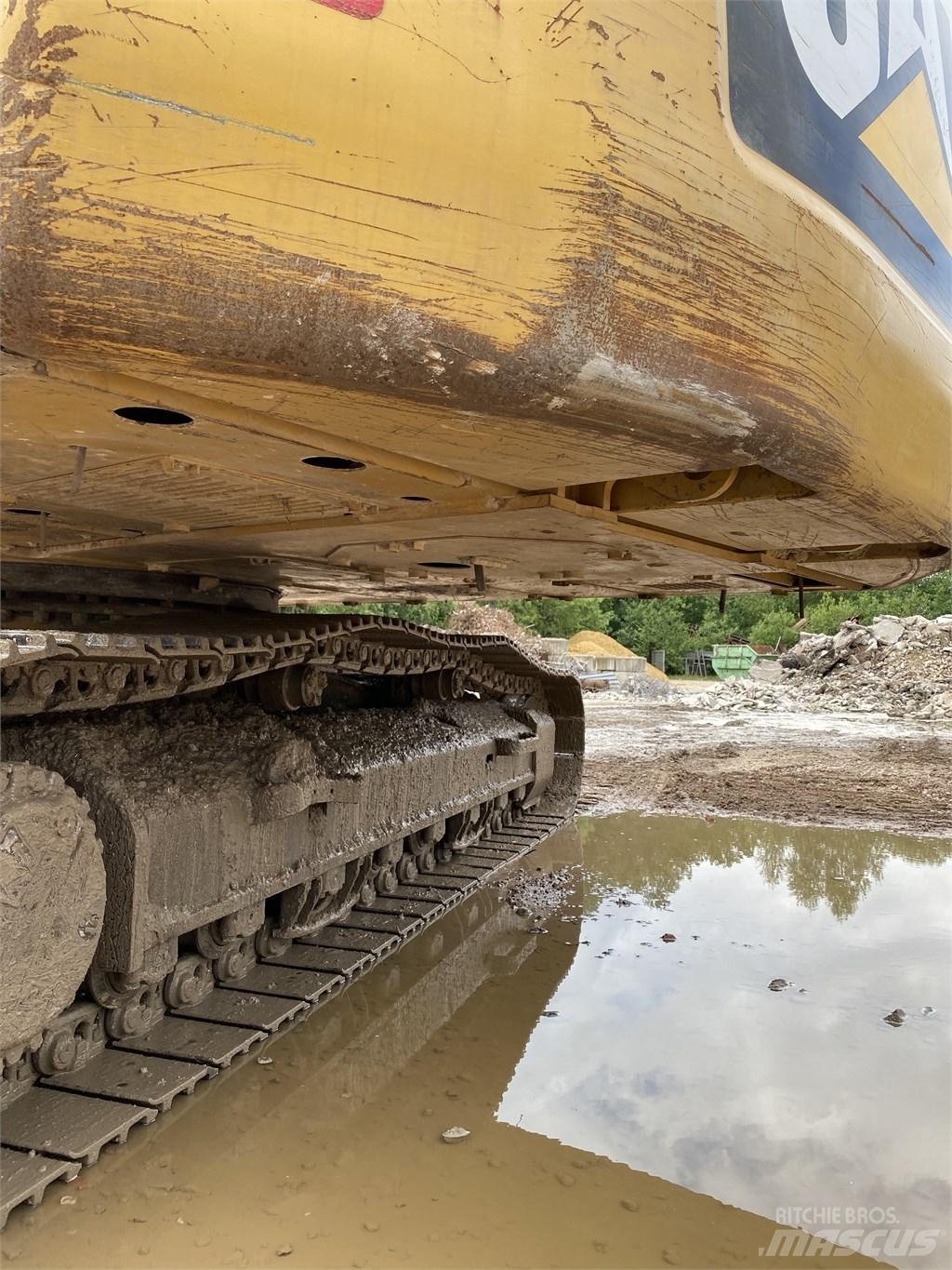 CAT 326 FLN Kāpurķēžu ekskavatori