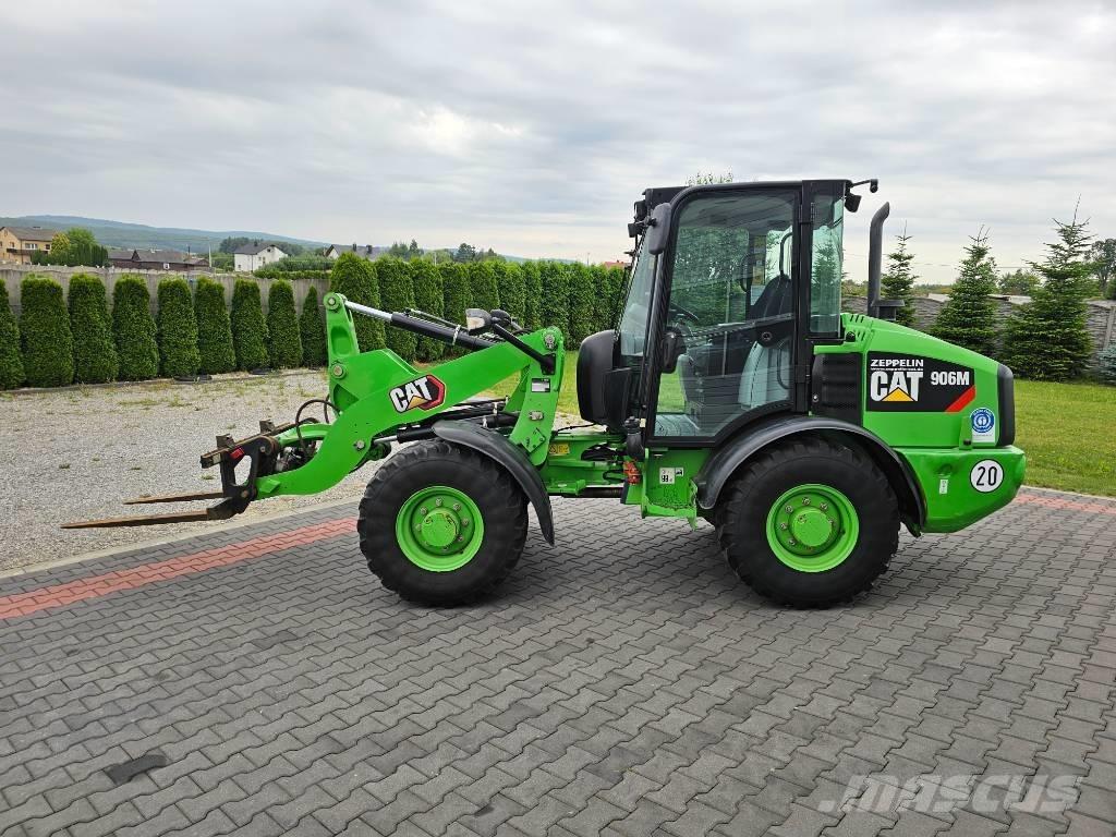 CAT 906 M Iekrāvēji uz riteņiem