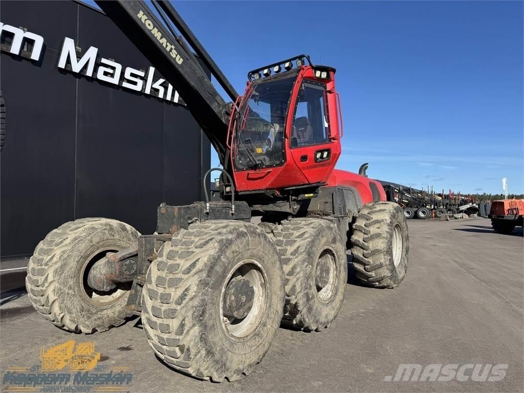 Komatsu 951 Harvesteri