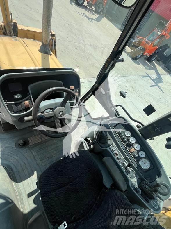 CAT 430D Ekskavatori-iekrāvēji