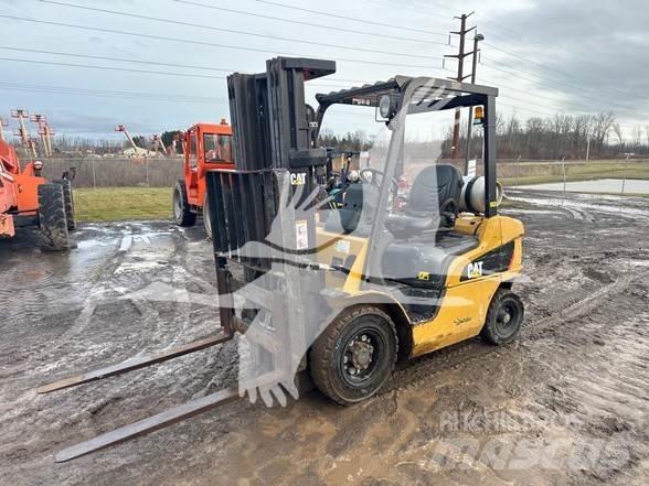 CAT P5000 Tehnika ar dīzeļa dzinēju