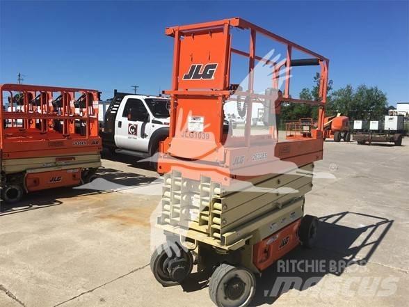 JLG 2632ES Šķerveida pacēlāji