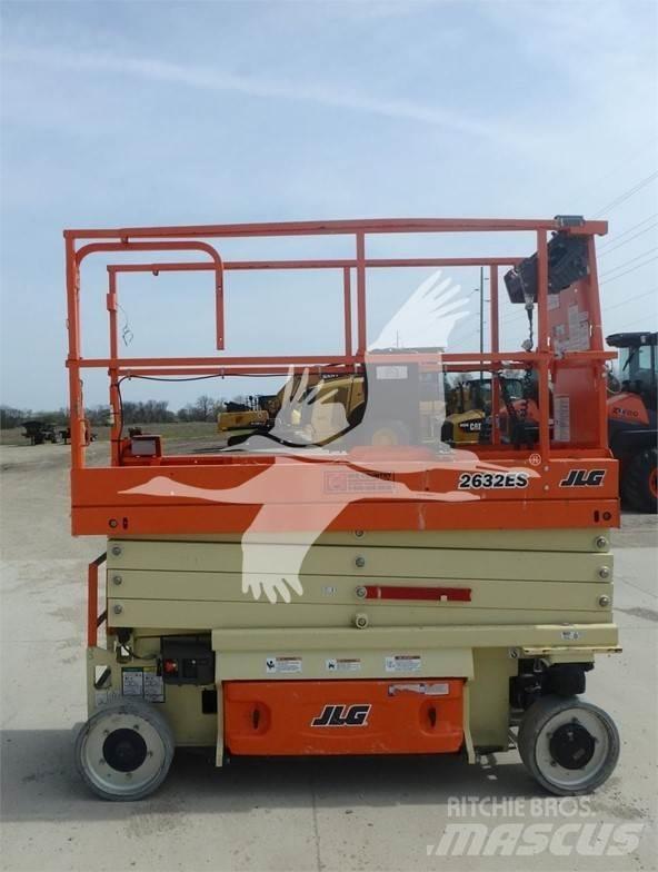 JLG 2632ES Šķerveida pacēlāji