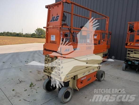 JLG 2632ES Šķerveida pacēlāji