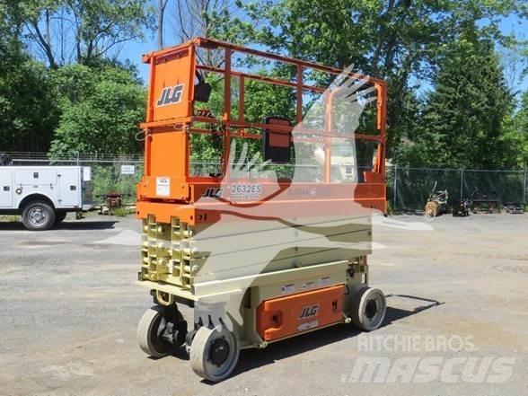 JLG 2632ES Šķerveida pacēlāji