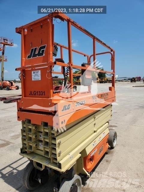 JLG 2632ES Šķerveida pacēlāji