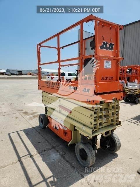 JLG 2632ES Šķerveida pacēlāji
