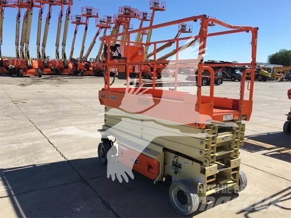 JLG 2646ES Šķerveida pacēlāji