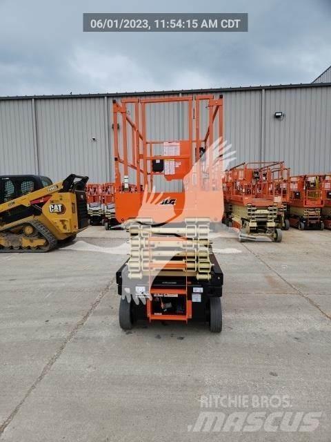JLG 4045R Šķerveida pacēlāji