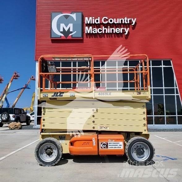 JLG 4069LE Šķerveida pacēlāji