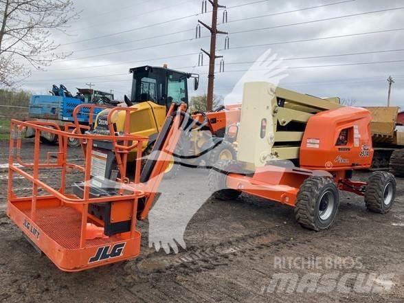 JLG 450AJ Strēles pacēlāji